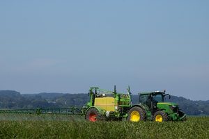Biofuels and Fertilizers: Why Agriculture and Energy Move Together Only at Times