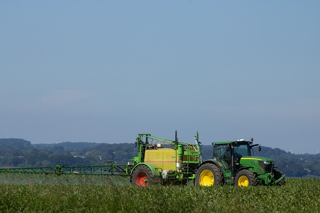Biofuels and Fertilizers: Why Agriculture and Energy Move Together Only at Times
